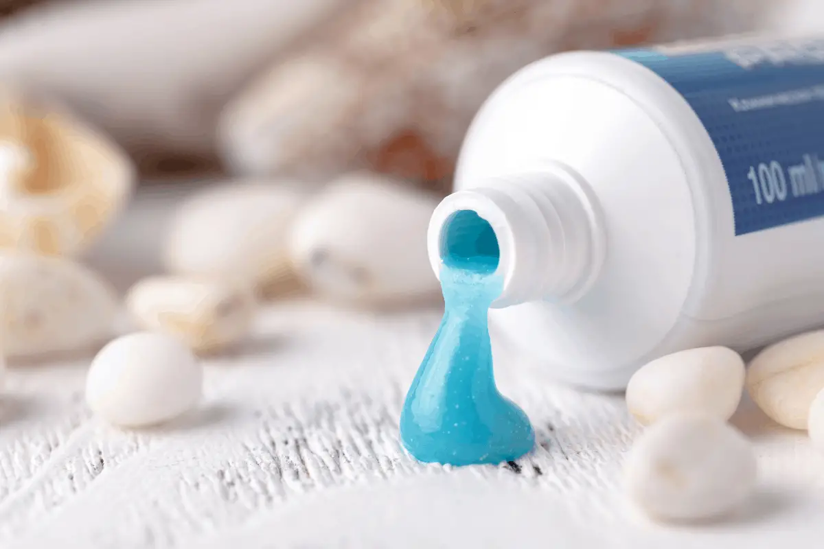 Does toothpaste without foam still brush teeth effectively?
