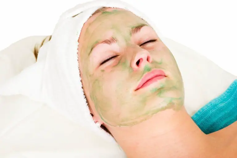 DIY Aloe Vera Face Mask for Dry Skin