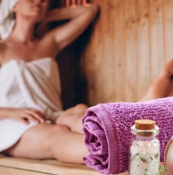 Epsom Salts and Vinegar Bath for Body Detox 