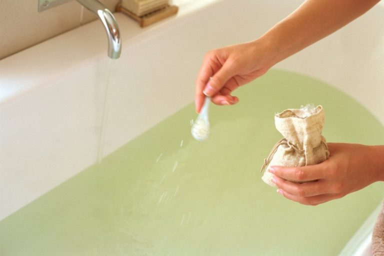 How To Remove Chlorine From Bathwater
