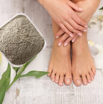 How to Use Bentonite Clay on Feet