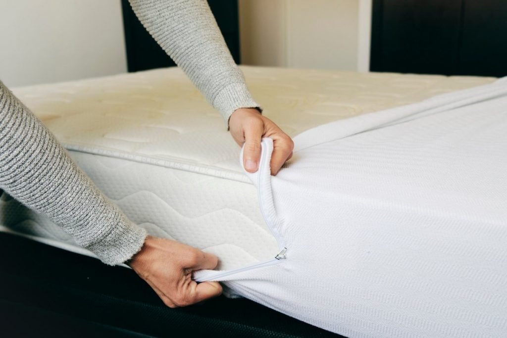 5 mil polyethylene mattress cover