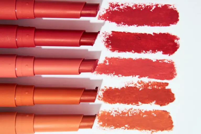 Beautiful DIY Matte Lipstick Recipe