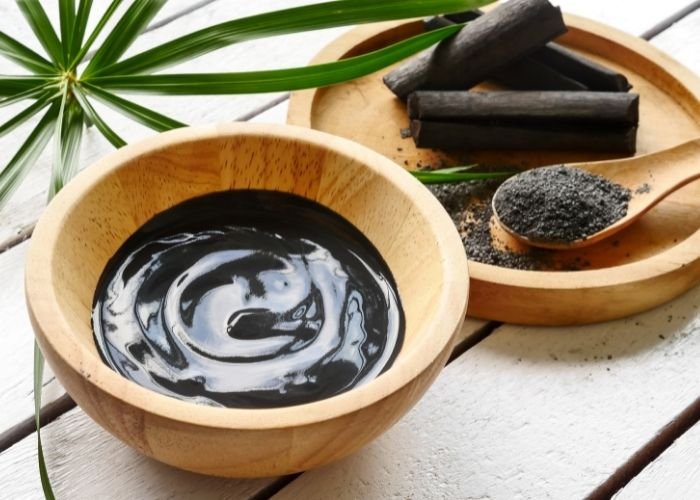 natural charcoal mask