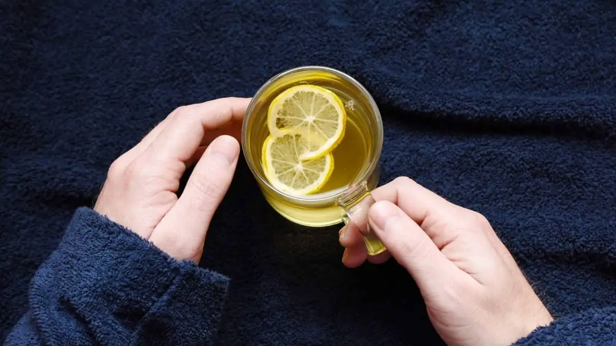 Lemon Water Before Bed - The Benefits